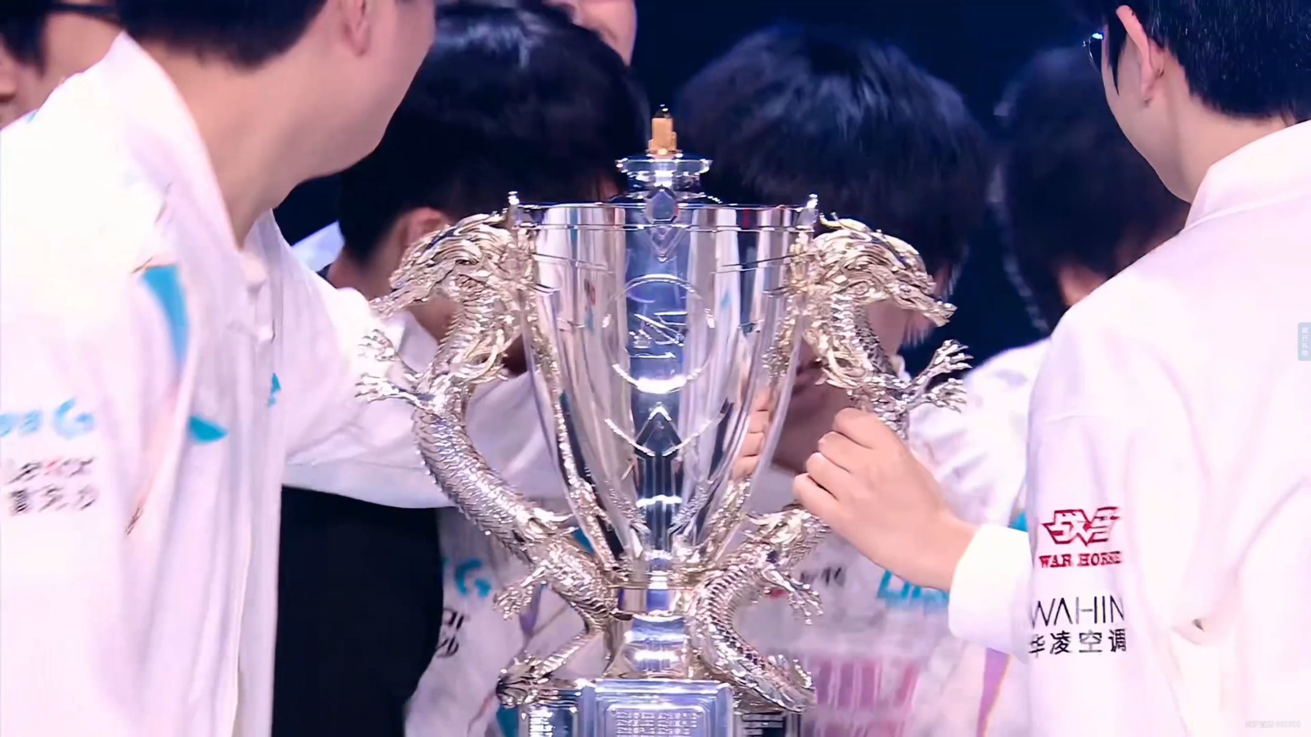 TES碾压TSM,Bin拿下关键大龙顶尖较量2025世界赛,引爆全场热议的简单介绍 TES碾压TSM,Bin拿下关键大龙顶尖较量2025世界赛,引爆全场热议的简单介绍